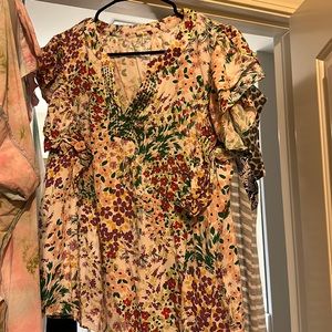 Flutter sleeves floral blouse